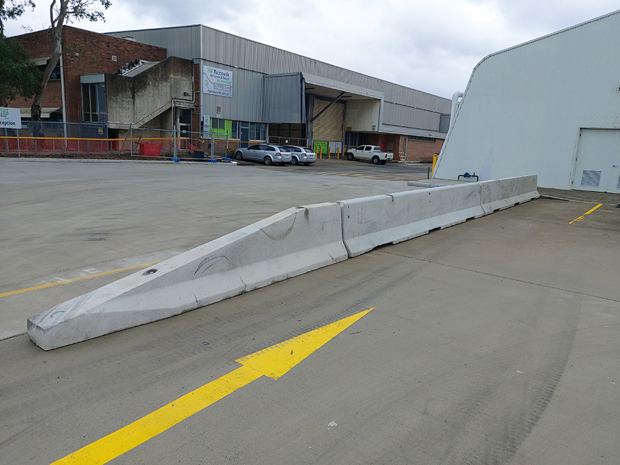 Crash cushions and end treatments to suit DB80 concrete jersey barriers