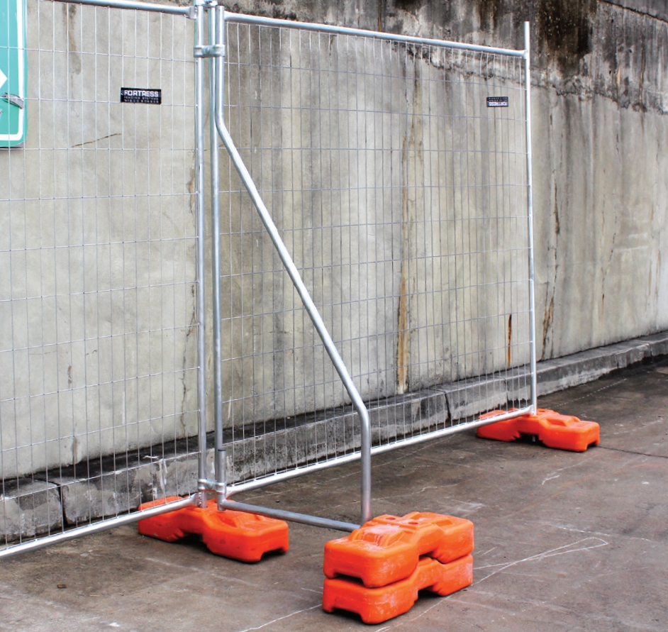 Fencing Brace 33mm To Suit Concrete Block 