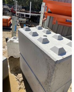 Precast Concrete Block – 1 Tonne (1040kg) with 2.5t lifting point (NSW Only)