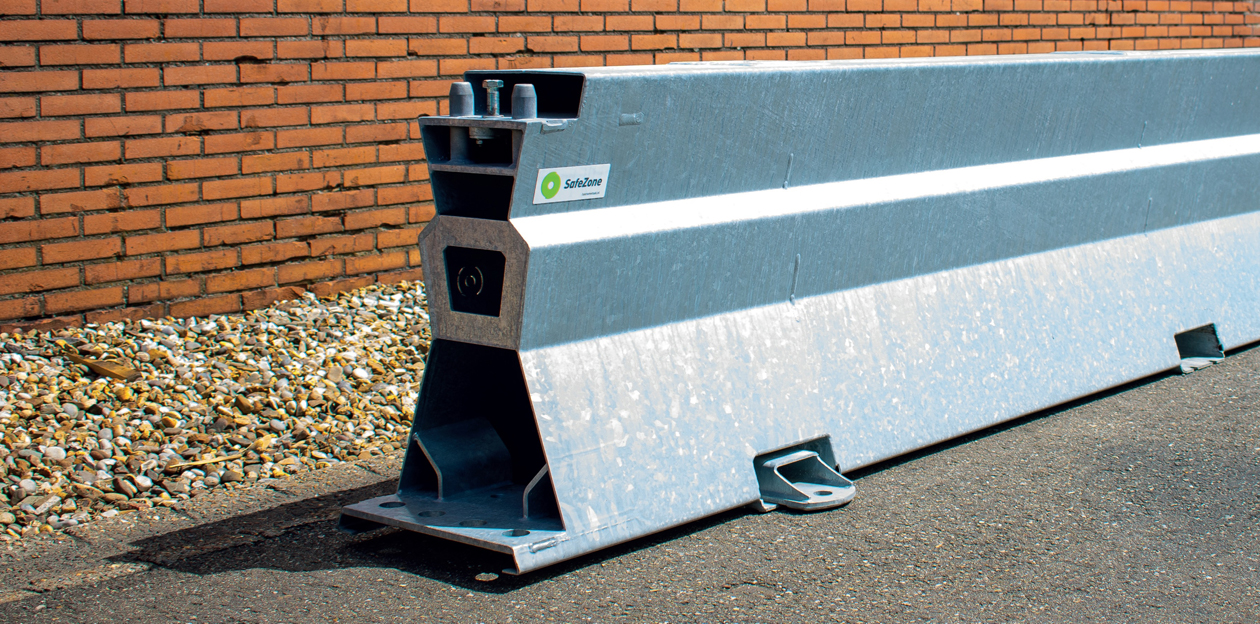 SafeZone- MASH-TL4 Steel Road Barrier | Jaybro