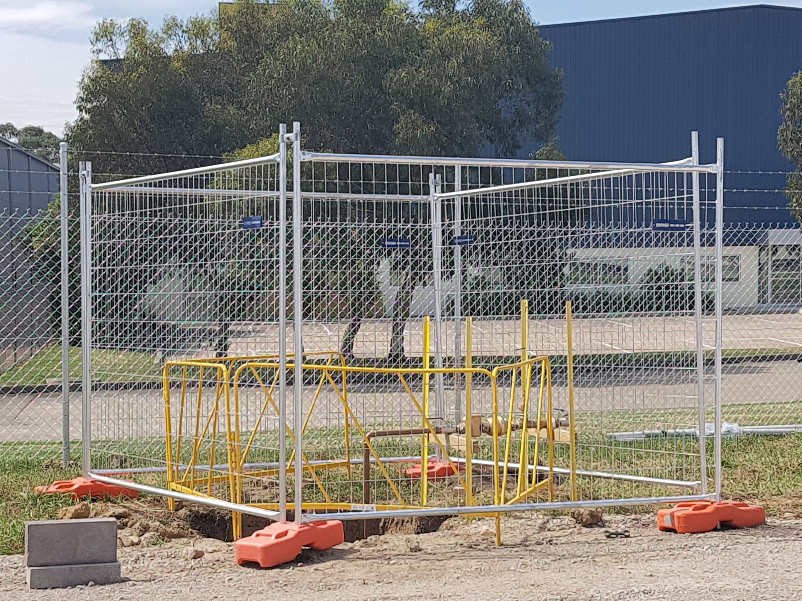 Security fencing regulations for Brisbane construction sites