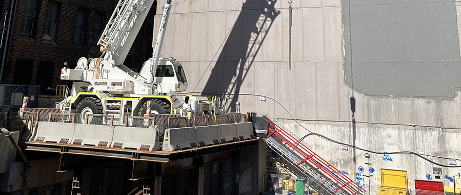 Safety on Deck: How Jaybro’s Deltabloc Barriers Protect this 60 Tonne Crane