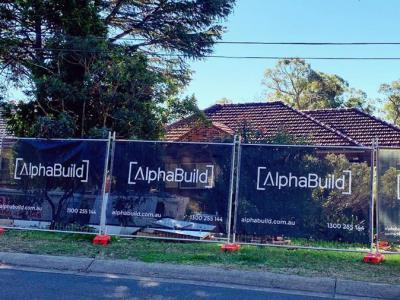 Construction site fence banners for Alphabuild